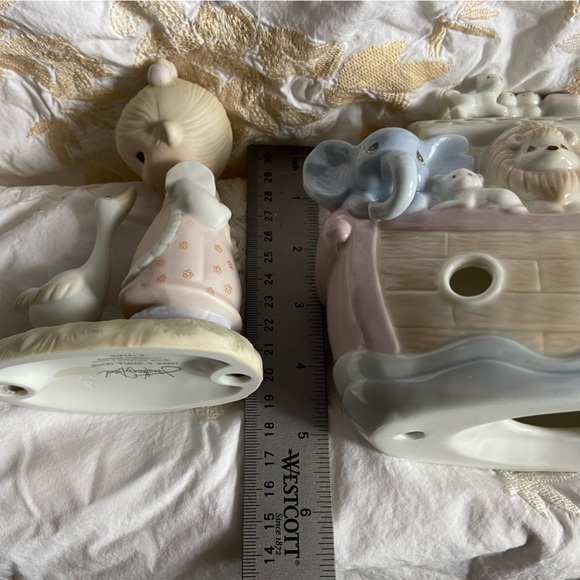 Mint Precision Moments Porcelain Figurines-Noah’s Ark Bank & Little Girl w/Goose - Picture 15 of 16